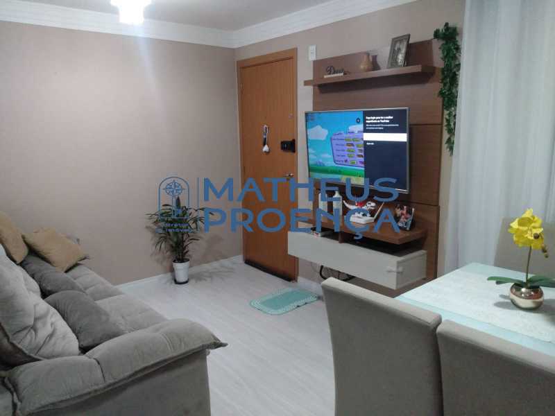 Apartamento à venda com 2 quartos, 42m² - Foto 2