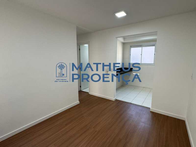 Apartamento à venda com 2 quartos, 42m² - Foto 2