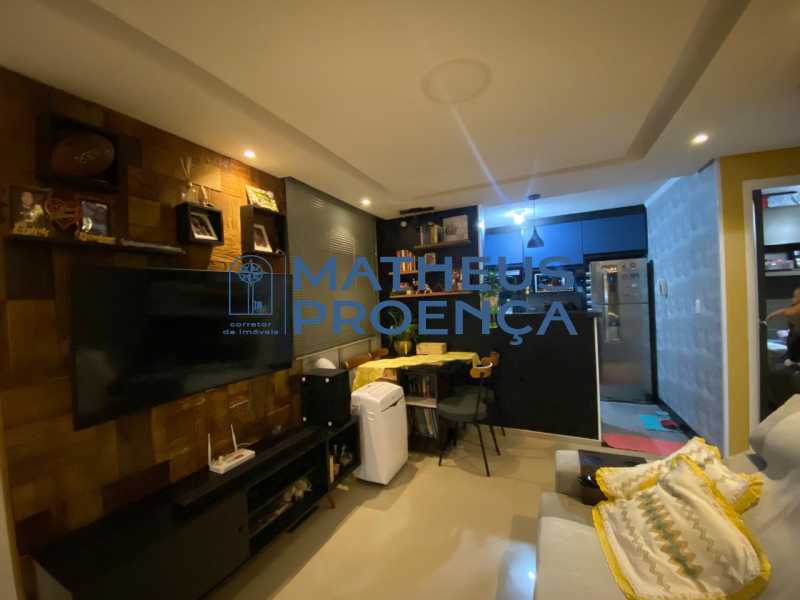 Apartamento à venda com 2 quartos, 45m² - Foto 2