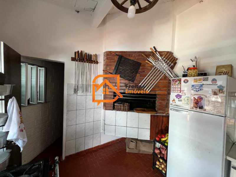 Casa à venda com 3 quartos, 100m² - Foto 19