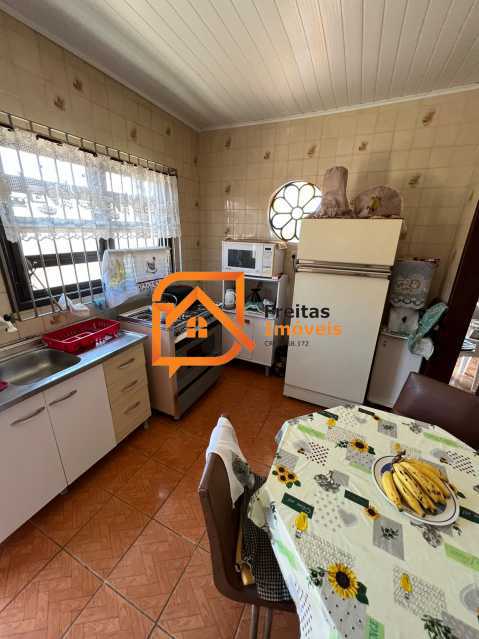 Casa à venda com 4 quartos, 100m² - Foto 10