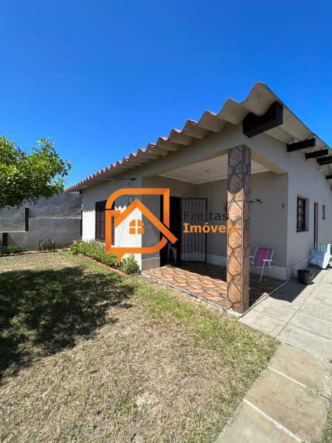 Casa à venda com 4 quartos, 100m² - Foto 2