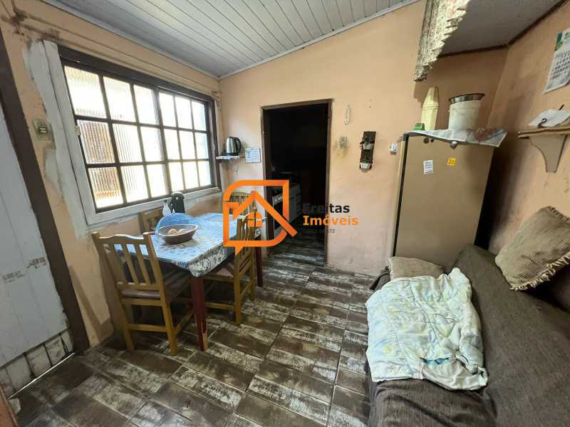 Casa à venda com 3 quartos, 105m² - Foto 11