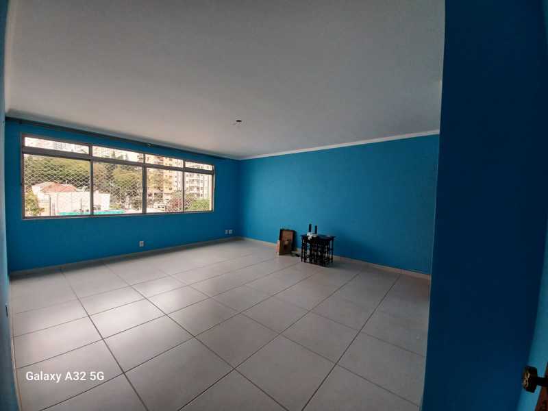 Apartamento à venda com 3 quartos, 122m² - Foto 4