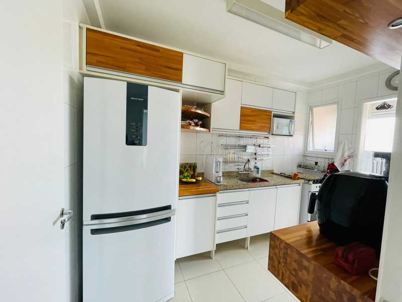 Apartamento à venda com 2 quartos, 68m² - Foto 3