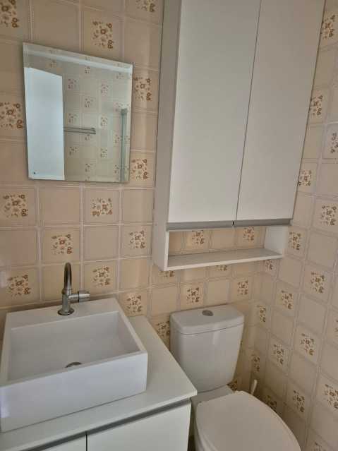 Apartamento para alugar com 3 quartos, 75m² - Foto 8