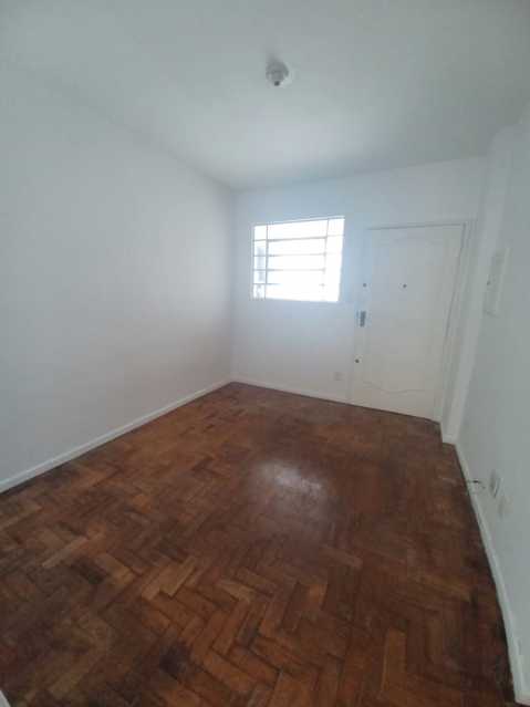 Apartamento para alugar com 1 quarto, 45m² - Foto 5