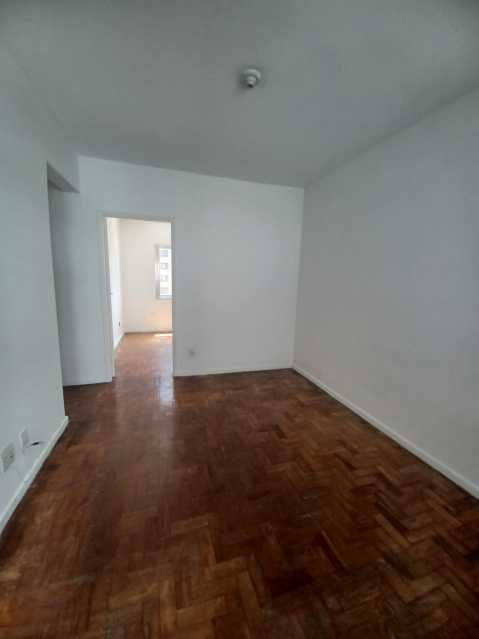 Apartamento para alugar com 1 quarto, 45m² - Foto 6