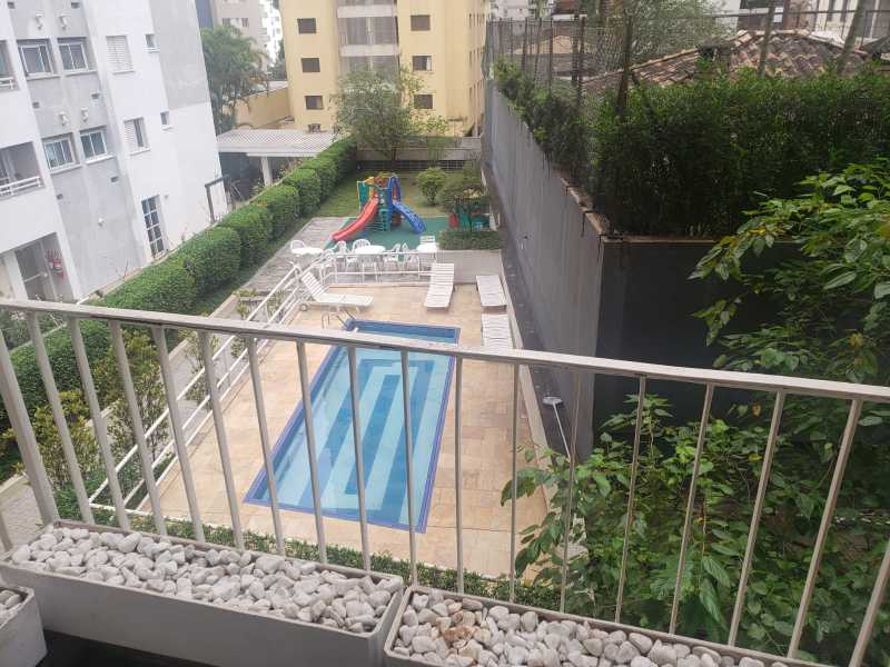 Apartamento para alugar com 2 quartos, 68m² - Foto 22