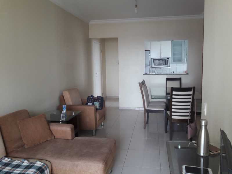 Apartamento para alugar com 2 quartos, 72m² - Foto 2