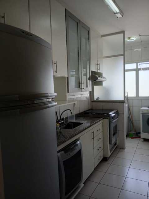 Apartamento para alugar com 2 quartos, 72m² - Foto 8