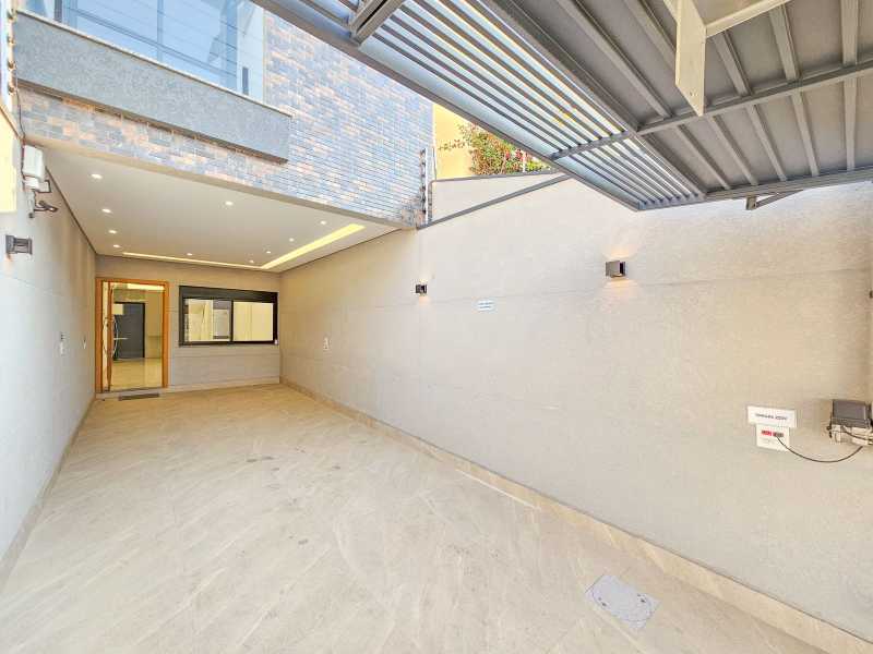 Casa à venda com 4 quartos, 160m² - Foto 30