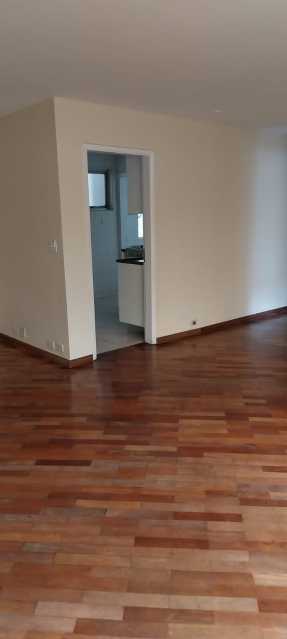 Apartamento para alugar com 3 quartos, 110m² - Foto 8