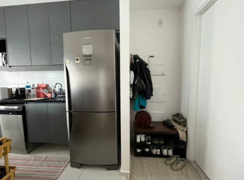 Apartamento à venda com 2 quartos, 69m² - Foto 2