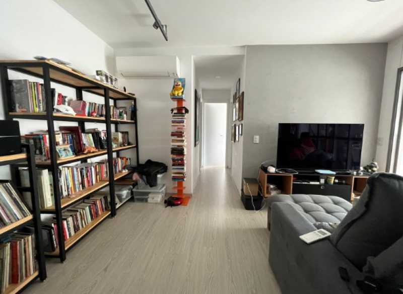 Apartamento à venda com 2 quartos, 69m² - Foto 1