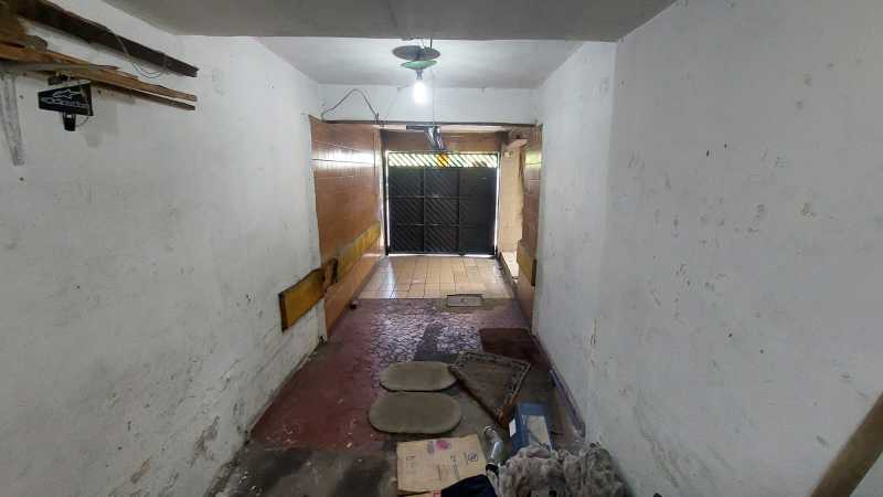 Casa à venda e aluguel com 3 quartos, 120m² - Foto 30