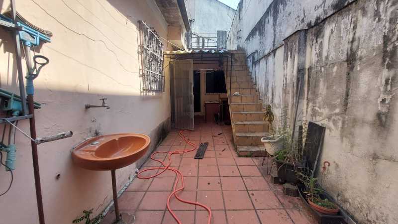 Casa à venda e aluguel com 3 quartos, 120m² - Foto 21