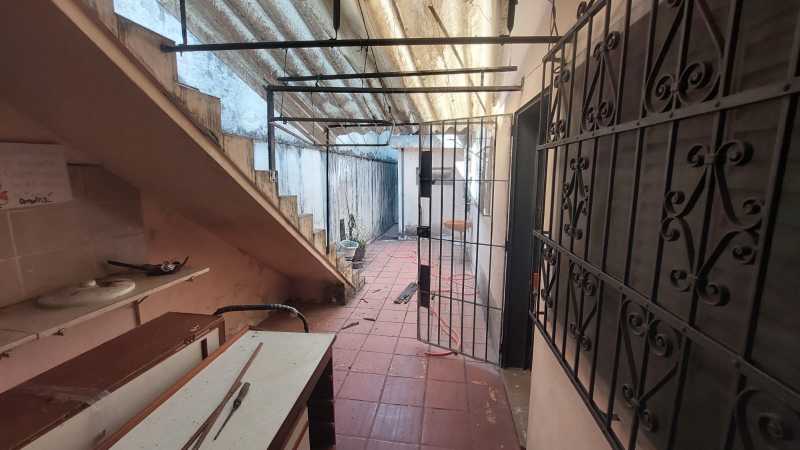 Casa à venda e aluguel com 3 quartos, 120m² - Foto 24