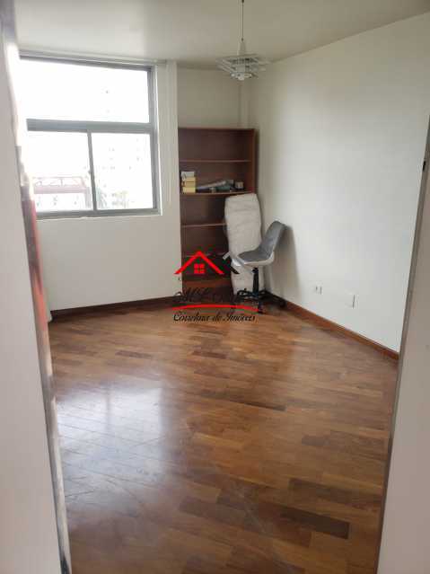 Apartamento à venda com 2 quartos, 40m² - Foto 2