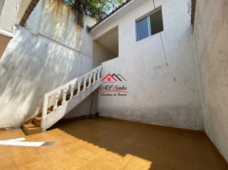Casa à venda com 3 quartos, 241m² - Foto 13