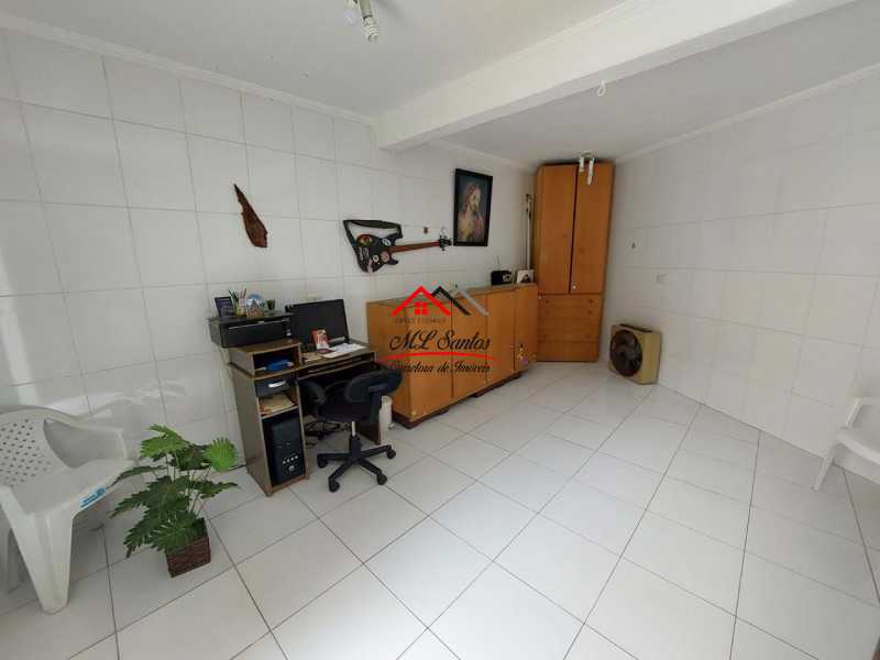 Casa, 5 quartos, 215 m² - Foto 17
