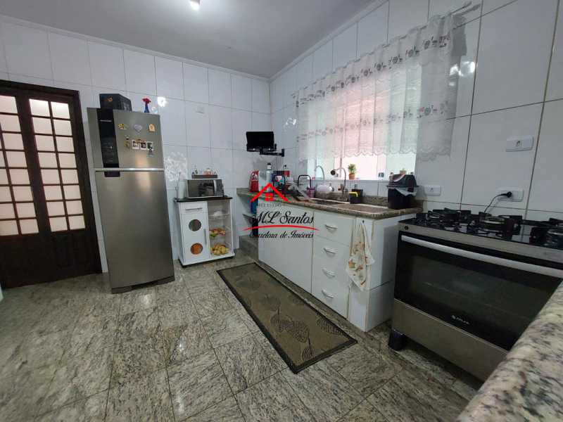 Casa, 5 quartos, 215 m² - Foto 11