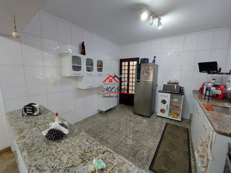 Casa, 5 quartos, 215 m² - Foto 9