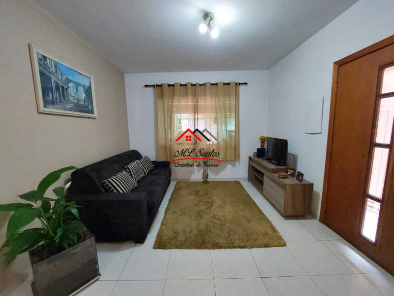 Casa, 5 quartos, 215 m² - Foto 1