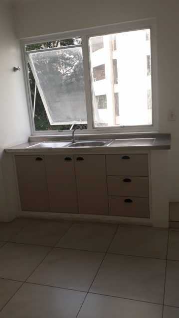 Apartamento para alugar com 3 quartos, 157m² - Foto 14