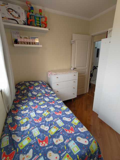 Apartamento à venda com 2 quartos, 70m² - Foto 2