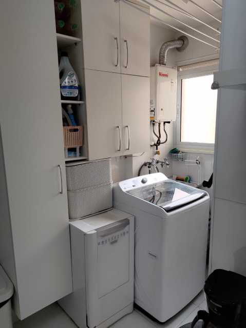 Apartamento à venda com 2 quartos, 70m² - Foto 12