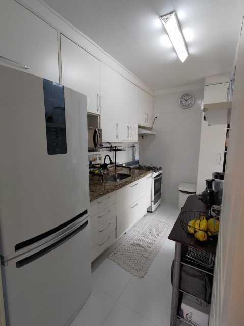 Apartamento à venda com 2 quartos, 70m² - Foto 14