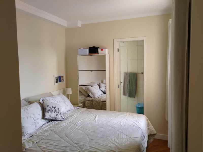 Apartamento à venda com 2 quartos, 70m² - Foto 15