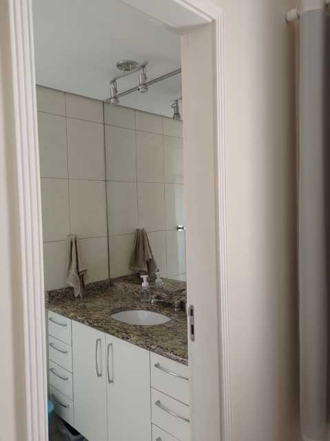 Apartamento à venda com 2 quartos, 70m² - Foto 20