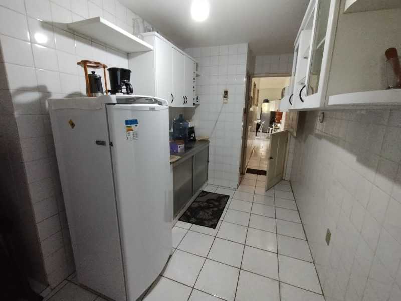 Casa à venda com 5 quartos, 180m² - Foto 17