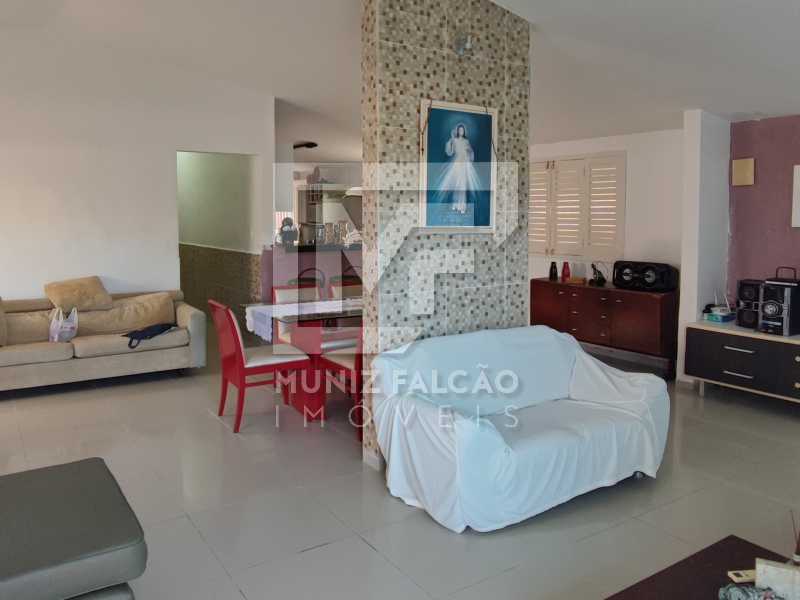 Casa à venda com 4 quartos, 360m² - Foto 5