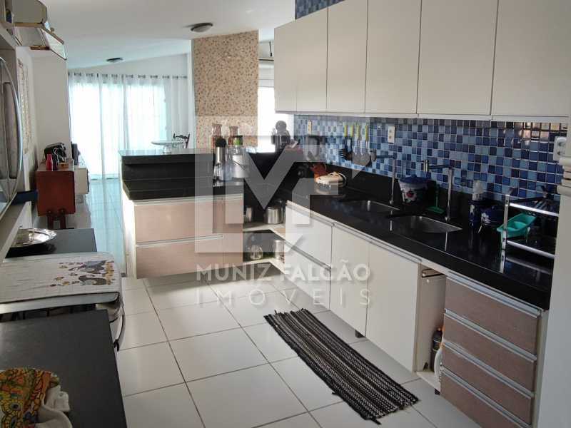 Casa à venda com 4 quartos, 360m² - Foto 13