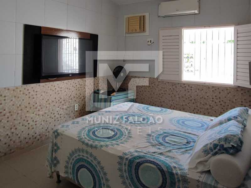 Casa à venda com 4 quartos, 360m² - Foto 10