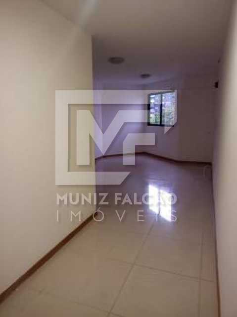 Apartamento à venda com 4 quartos, 179m² - Foto 21