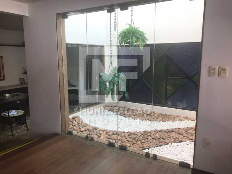 Casa à venda com 3 quartos, 289m² - Foto 10