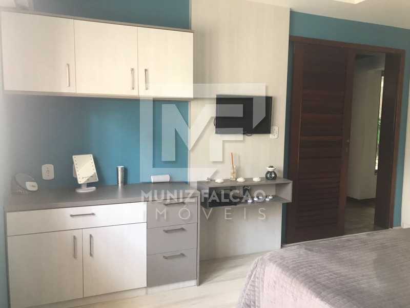 Casa à venda com 3 quartos, 289m² - Foto 14