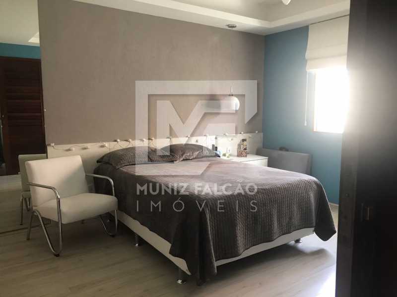 Casa à venda com 3 quartos, 289m² - Foto 15