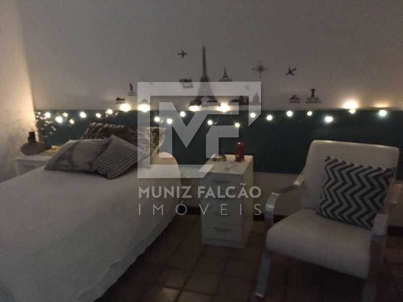 Casa à venda com 3 quartos, 289m² - Foto 18