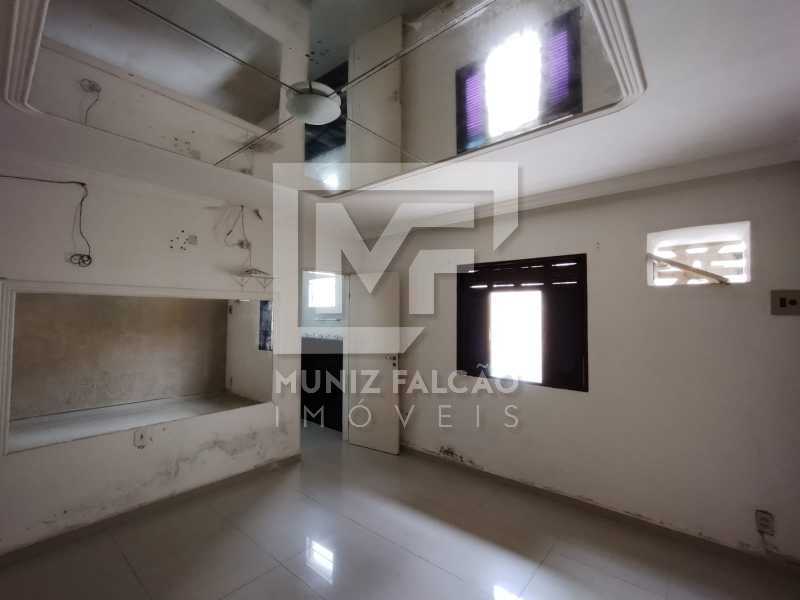 Casa à venda com 3 quartos, 196m² - Foto 15