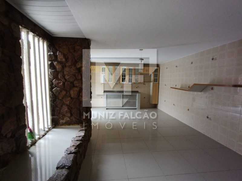 Casa à venda com 3 quartos, 196m² - Foto 24