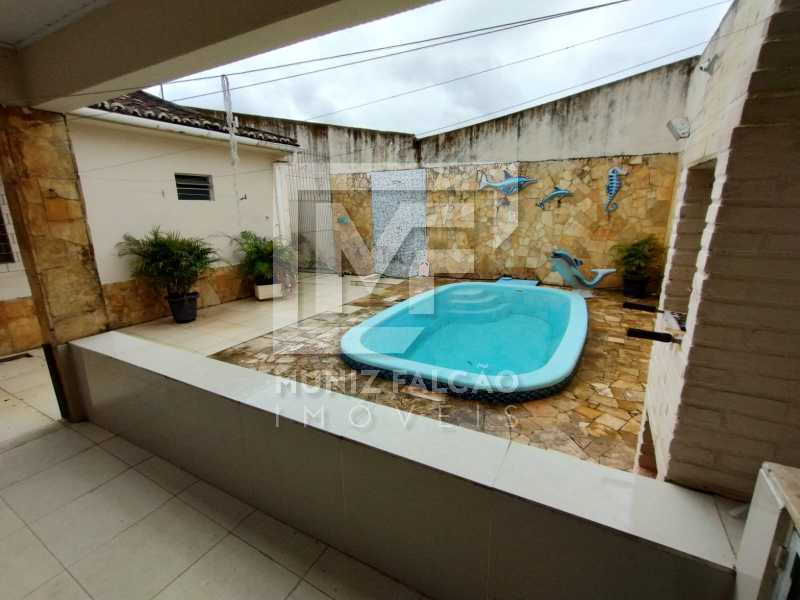 Casa à venda com 3 quartos, 196m² - Foto 26