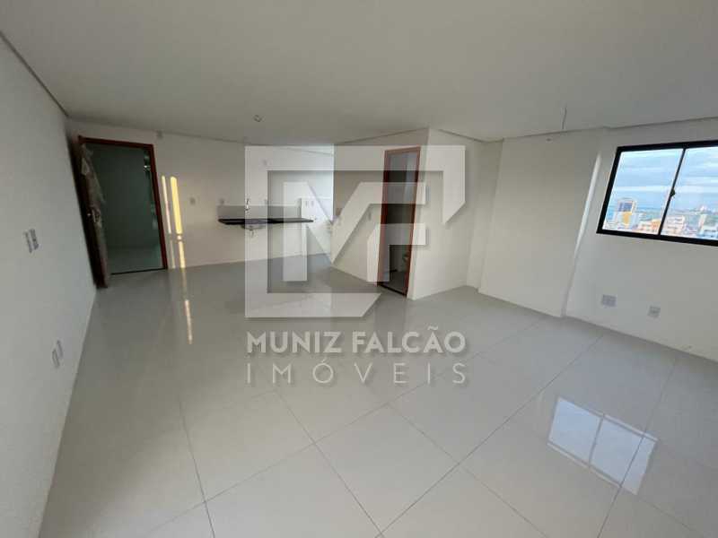 Apartamento à venda com 1 quarto, 40m² - Foto 12