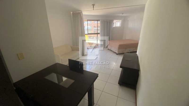 Apartamento para alugar com 1 quarto, 46m² - Foto 9