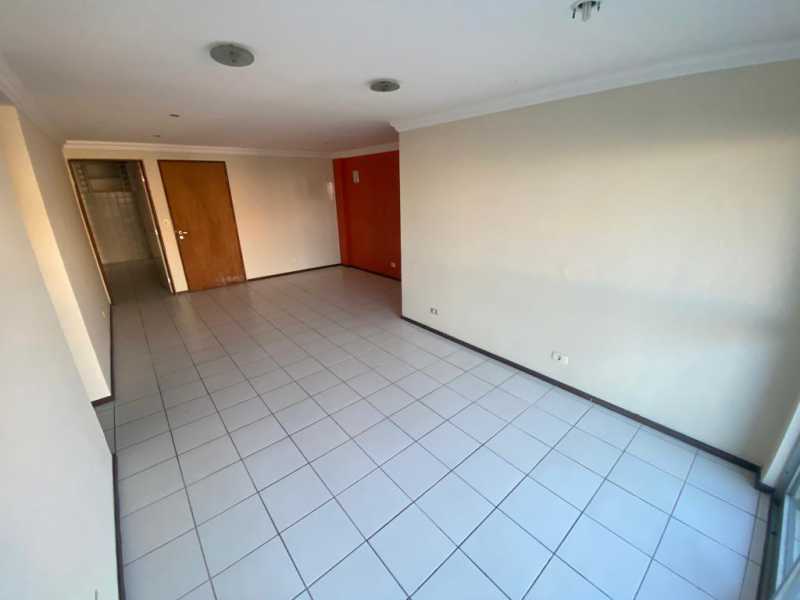 Apartamento à venda com 3 quartos, 92m² - Foto 8