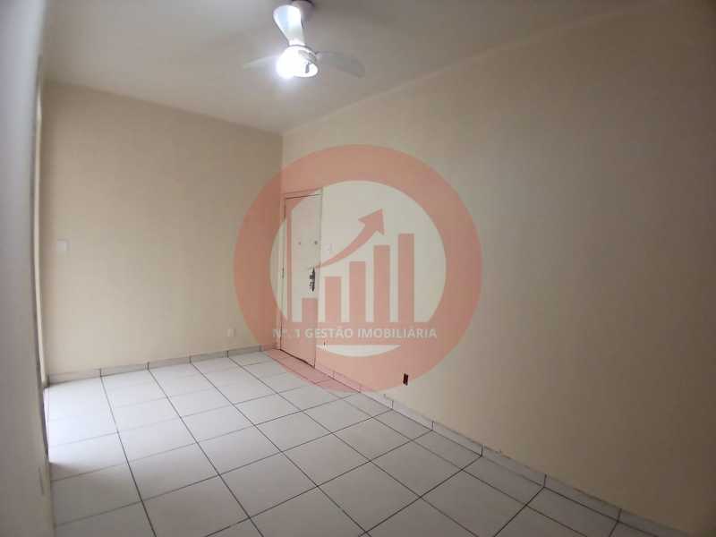 Apartamento para alugar com 3 quartos, 75m² - Foto 3